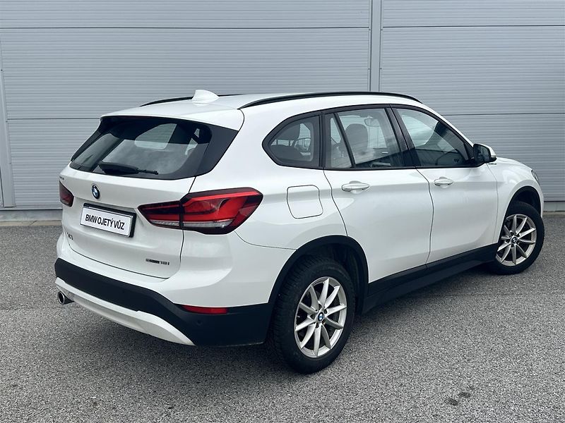 BMW X1 sDrive18i - fotka 2 z 14