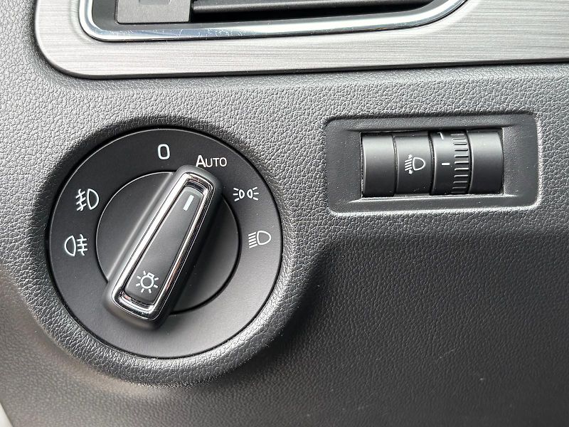 Škoda Rapid 1.0TSI 81kW STYLE, ČR, DPH - fotka 21 z 31