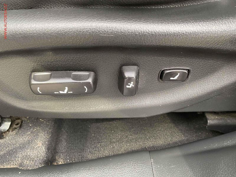 Kia Sorento (2011) 2.2 CRDi 4x4, ČR, AC, xenon - fotka 14 z 17