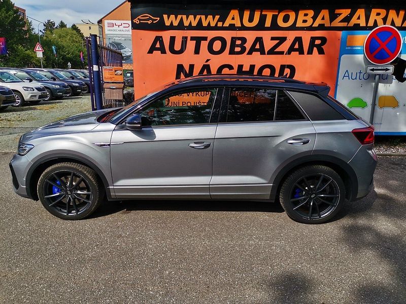 Volkswagen T-Roc (2025) 2.0TSi 221kw R DSG 4x4 - fotka 2 z 40