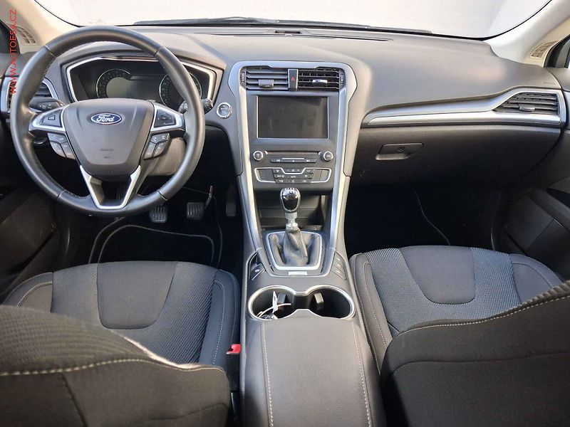 Ford Mondeo (2018) 2.0 TDCi, 2.maj, LED, navi - fotka 8 z 21