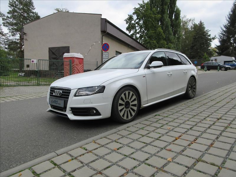 Audi A4 2,0 TFSi 155Kw S-Line, 4x4, VA - fotka 1 z 23