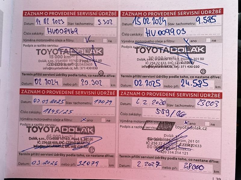 Toyota Yaris Cross 1.5HSD, ČR-1m, Executive, 4x4 - fotka 34 z 34