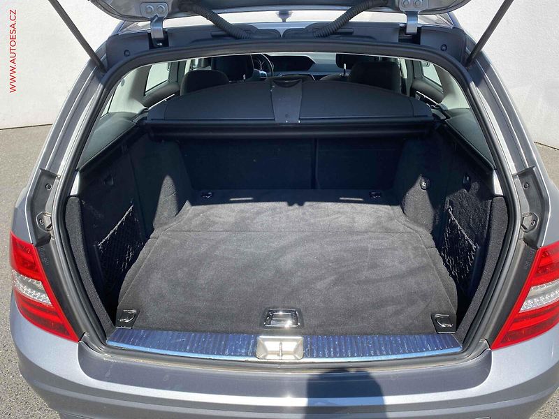 Mercedes-Benz Třídy C (2011) 2.2 CDi C200, Navi, TZ - fotka 7 z 18