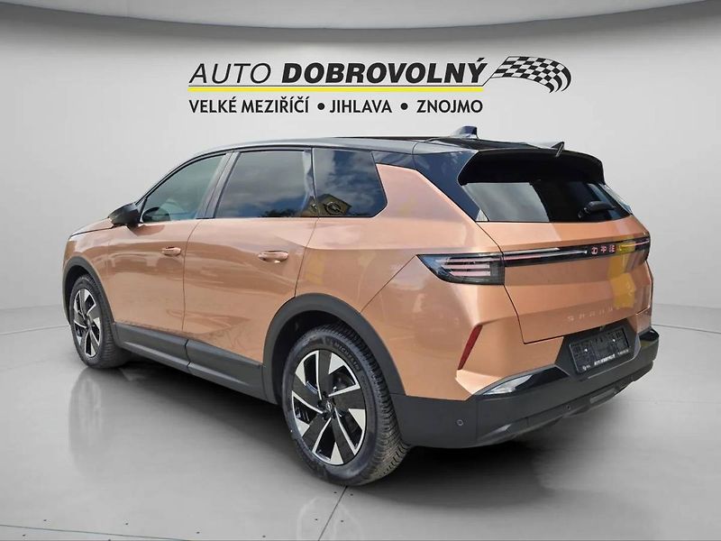 Opel Grandland (2026) GS Hybrid 1.2 TURBO (107kW/145 - fotka 5 z 38