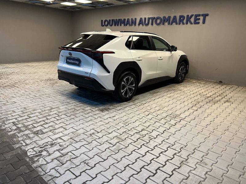 Toyota bZ4X PRESTIGE AWD - fotka 2 z 18