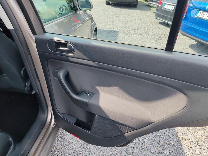 Volkswagen Golf Plus 1.4 TSI Automat  - fotka 19 z 25