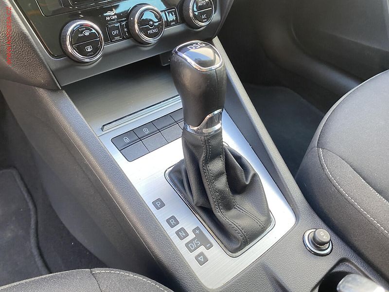 Škoda Octavia (2020) 1.5 TSi, Ambition, DSG - fotka 15 z 19