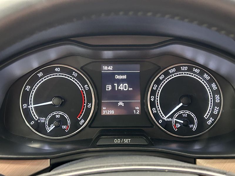 Škoda Kamiq 1.0 TSI Style - fotka 7 z 28