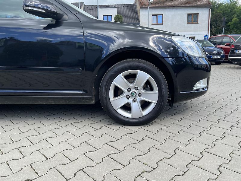 Škoda Octavia 1,2TSi DSG combi Autoklima - fotka 19 z 43