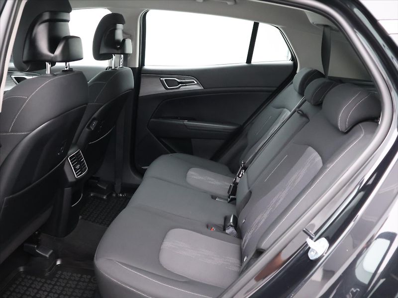 Kia Sportage 1,6 CRDi 100kW Exclusive DCT - fotka 13 z 29