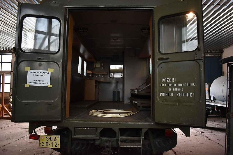 Dražba techniky civilní ochrany v Šumperku.