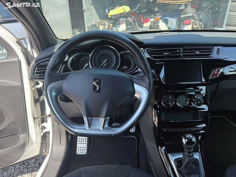 DS Automobiles DS3 (2016) 1.6HDi, 88kw Původ ČR - fotka 16 z 20