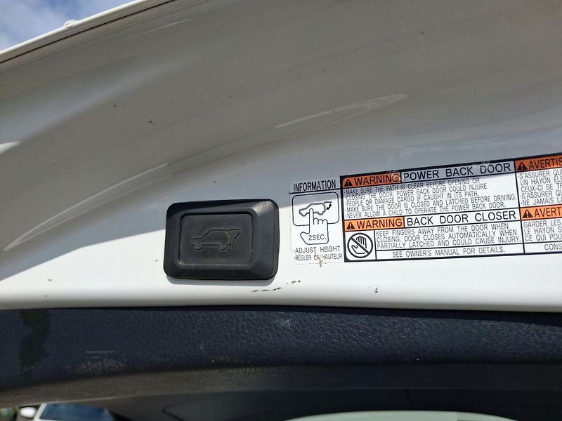 Toyota RAV4 2.2 D-4D Active 4x4 - fotka 22 z 24