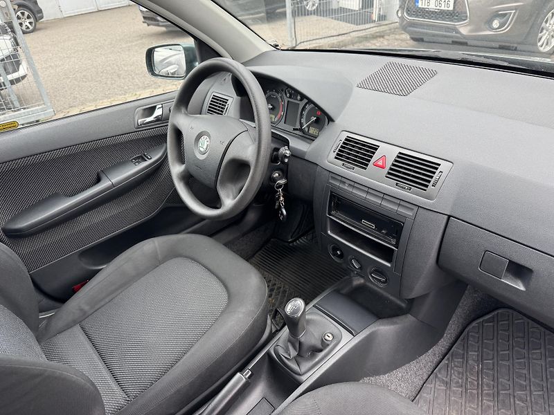 Škoda Fabia 1,2HTP KOMBI, ČR - fotka 11 z 15