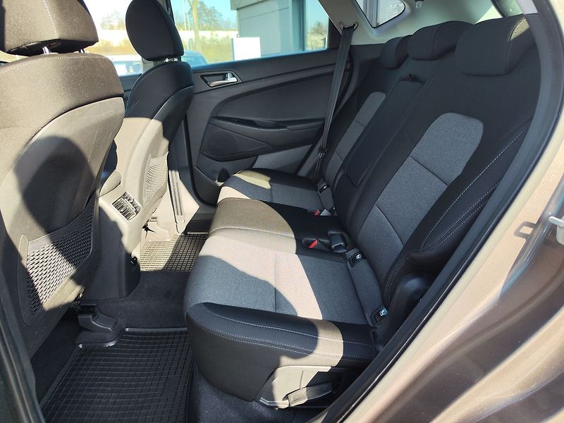 Hyundai Tucson 1.6 CRDi/100kW Adventure DCT - fotka 14 z 33