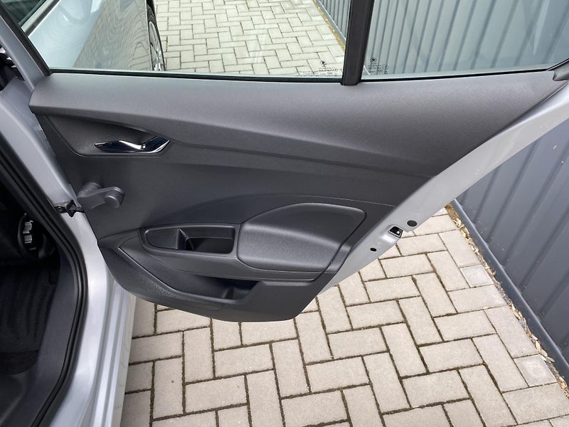 Škoda Fabia 1.0 MPI - 1xMAJ. - 38 000 KM - fotka 33 z 42