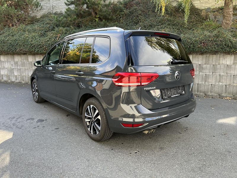 Volkswagen Touran 2.0 TDi 110 kW UNITED LED ACC - fotka 9 z 10