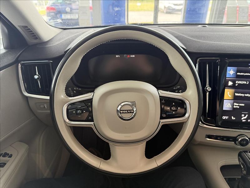 Volvo V90 2,0   173kW,CROSSCOUNTRY,SERVI - fotka 13 z 35