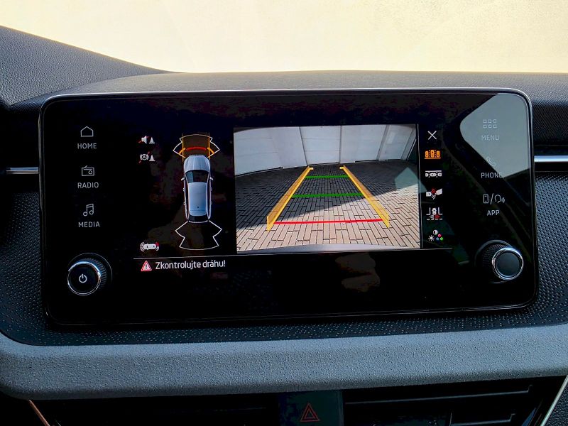 Škoda Scala (2025) 1,5TSI 110KW TOP SELECTION - fotka 10 z 33