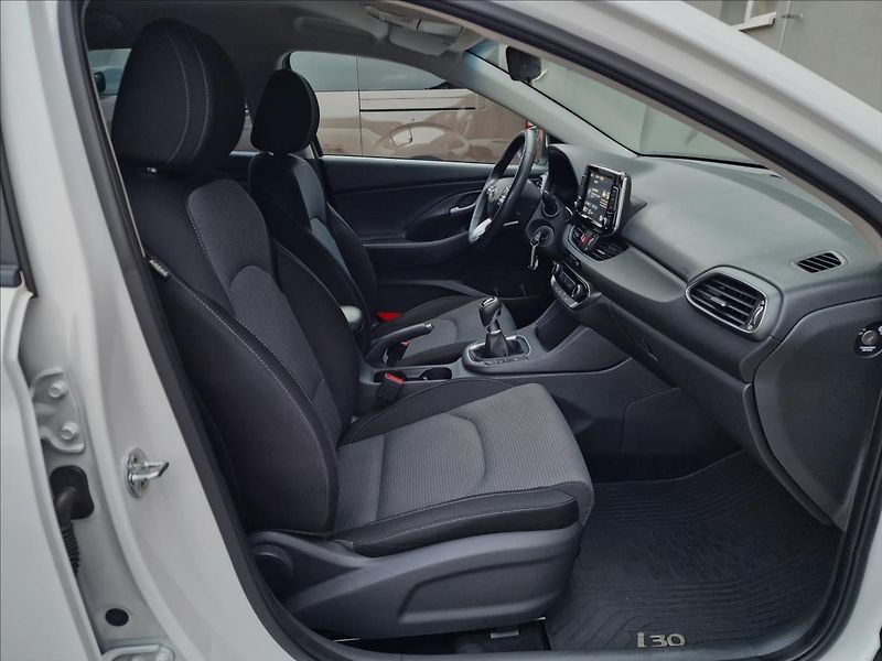 Hyundai i30 1.0 T-Gdi Comfort,ČR,1.Maj - fotka 13 z 47