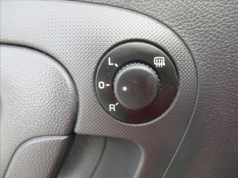 Škoda Fabia 1,2 TSI, klimatizace, serviska - fotka 20 z 33