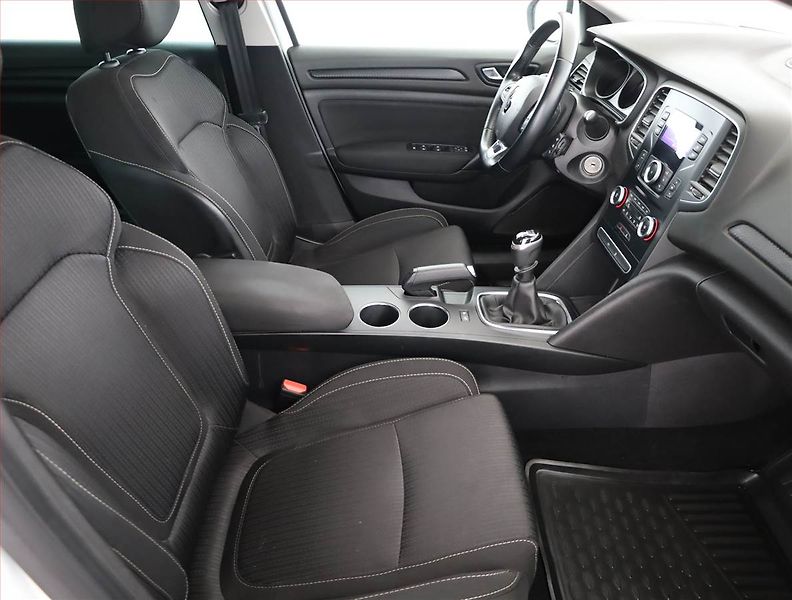 Renault Mégane (2017) 1.2 TCe, Tempomat - fotka 7 z 15