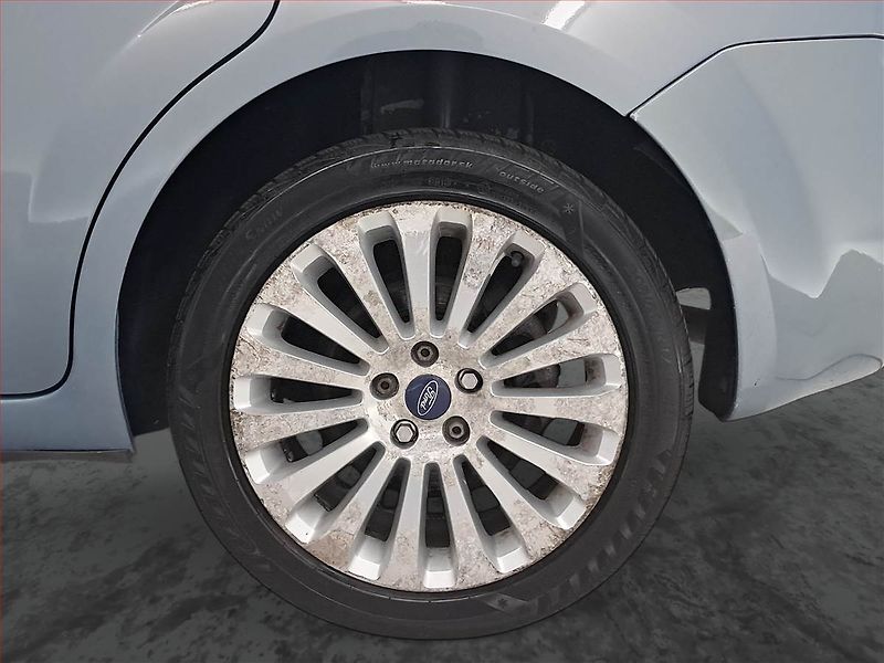 Ford Focus (2008) 1.8 TDCi, nová STK, rezervace - fotka 15 z 18