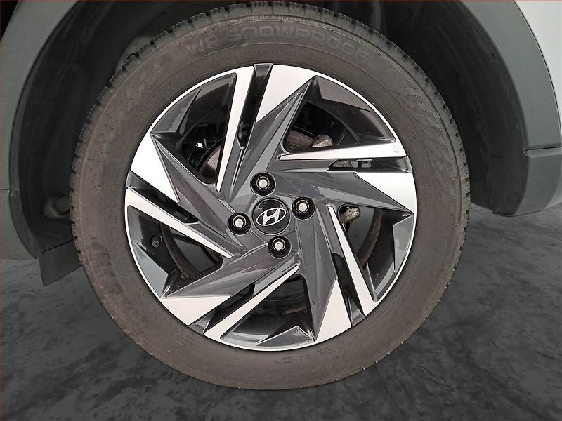 Hyundai Bayon (2022) Style 1.2 i, ČR,1.maj - fotka 15 z 21