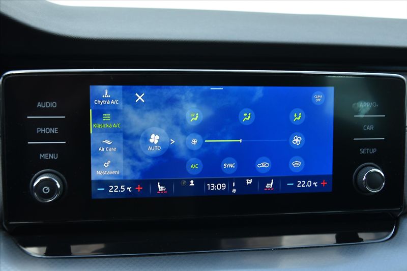 Škoda Octavia 1.5 TSI 110kW LED AMBITION+ ČR - fotka 20 z 28