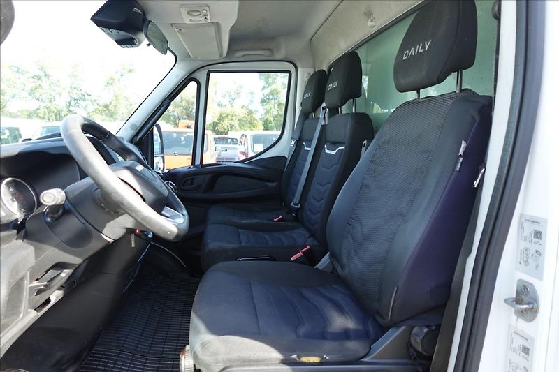 Iveco Daily 3,0 HPT  35S18 SKŘÍŇ MRAZÁK -2 - fotka 19 z 25