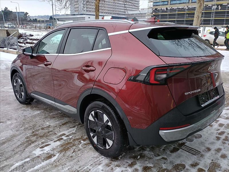 Kia Sportage (2025) 1.6 1,6 T-GDi GPF 4x2 7DCT EXC - fotka 3 z 7