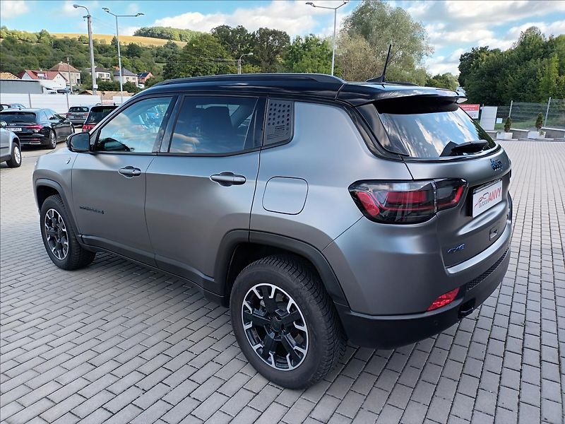 Jeep Compass 1,3 PHEV 132kW,TRAIL HAWK - fotka 7 z 50