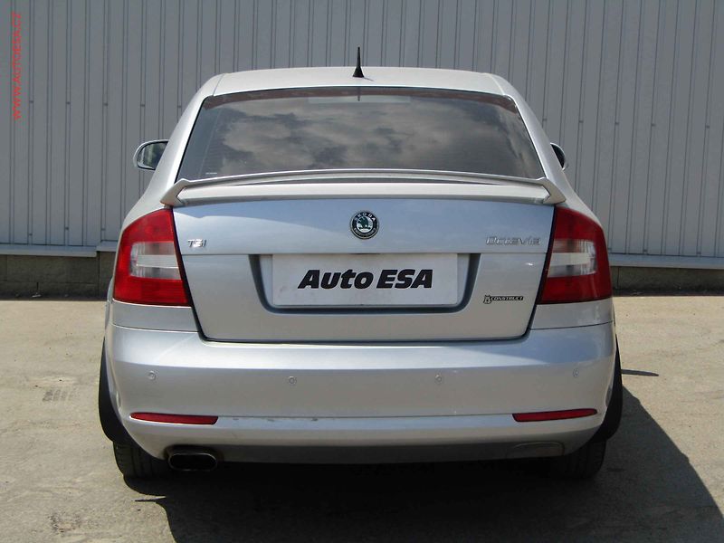 Škoda Octavia (2010) 1.2 TSi, ČR, AC, tempo - fotka 5 z 15