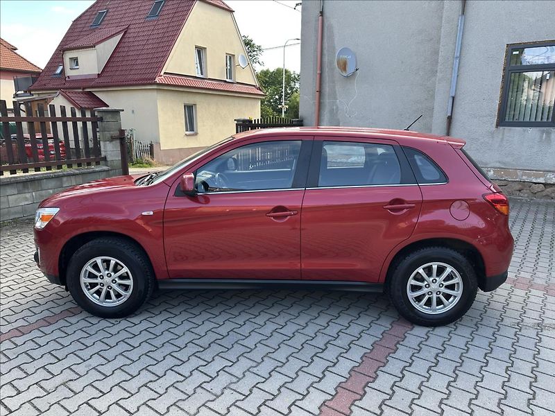 Mitsubishi ASX 1,6 - fotka 8 z 22