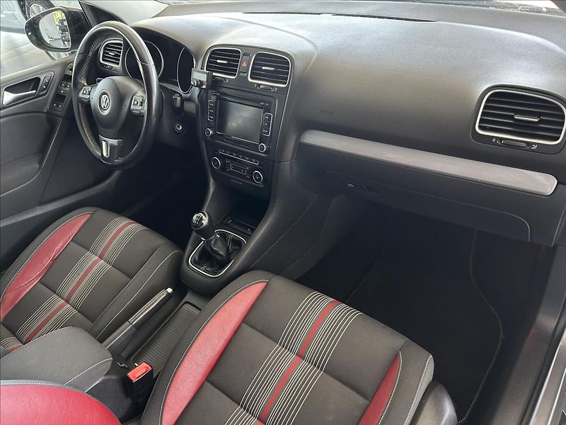 Volkswagen Golf 1,2   TSI,SERVISKA,MATCH - fotka 9 z 25