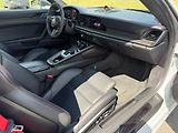 Porsche 911 (2023) Carrera 4 GTS - náhled 13