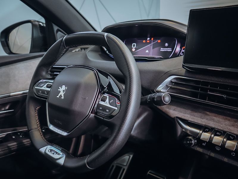 Peugeot 5008 1.6 PureTech GT-line - fotka 15 z 29