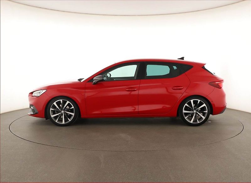 Seat Leon (2021) 1.5 TSI, Kůže, Tempomat - fotka 3 z 21