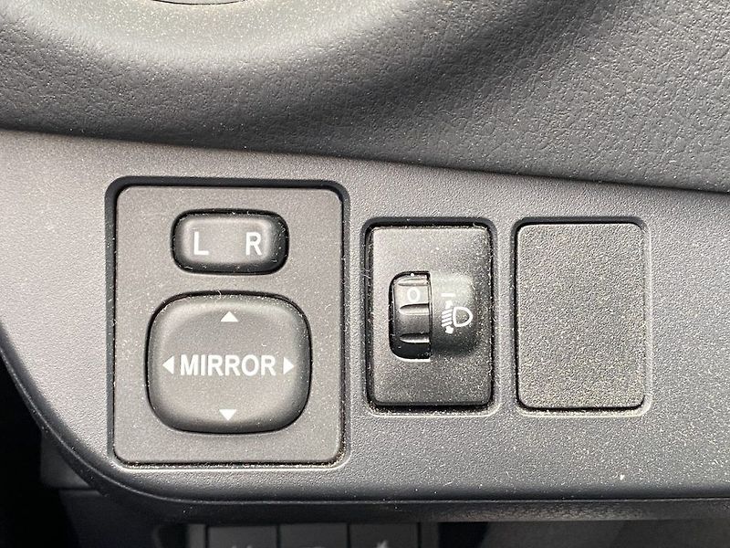 Toyota Yaris 1.5i, ČR, Trend Y20, záruka - fotka 14 z 18