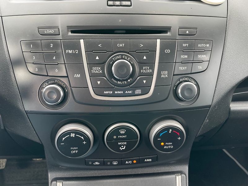 Mazda 5 (2013) 1.8i 85kW! 7 míst! Tažné! - fotka 15 z 24