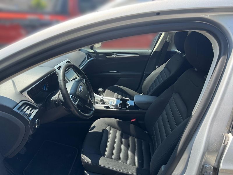 Ford Mondeo (2016) Trend 2.0 TDCi/150k, DPH - fotka 7 z 8