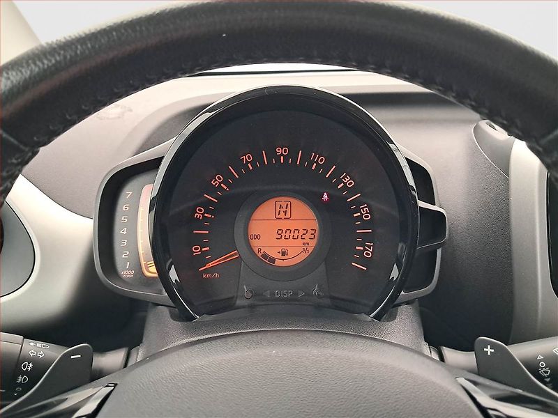 Toyota Aygo (2018) 1.0 VVT-i, Automat, Serv.kniha - fotka 11 z 23