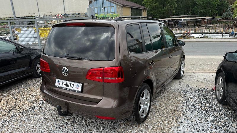Volkswagen Touran (2012) 1.4TSi 103kW *DSG*Navi*Tažné* - fotka 4 z 23