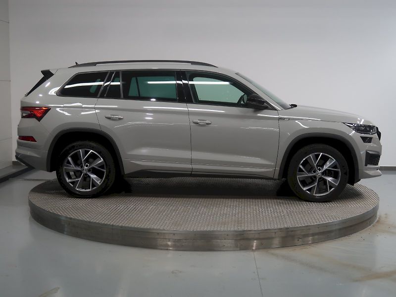 Škoda Kodiaq (2022) SPORTLINE 2.0TDI 147KW 4x4 DSG - fotka 8 z 38
