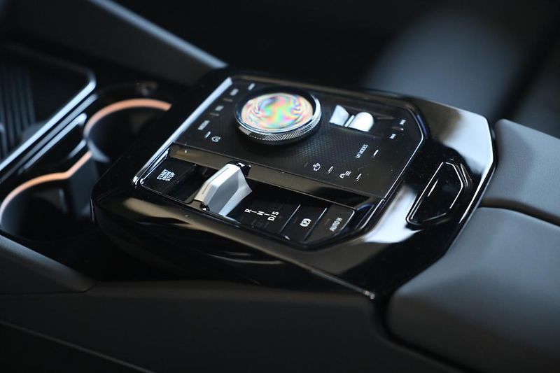 BMW Řada 5 540d xDrive Sedan - fotka 12 z 18