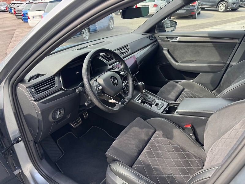 Škoda Superb (2021) Sportline 2.0 TSI DSG 4x4 - fotka 10 z 45