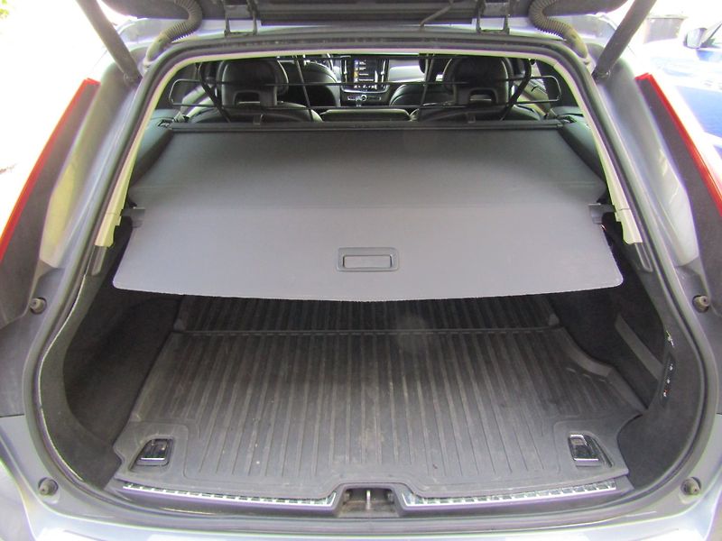 Volvo V90 (2018) D5 AWD POLESTAR 173kW - fotka 23 z 43