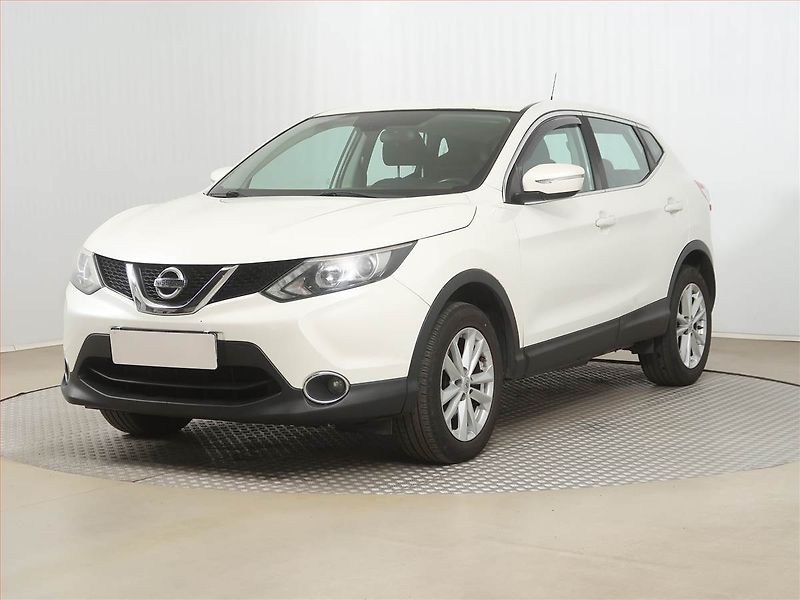Nissan Qashqai (2014) 1.5 dCi, Navi, Tempomat - fotka 2 z 15