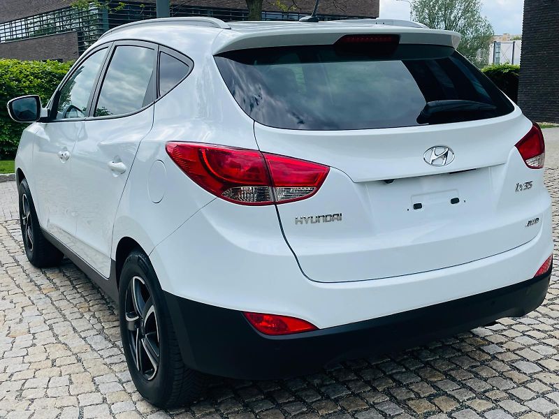Hyundai ix35 2.0i 4x4 1MAJIITEL KAMER TAŽNÉ - fotka 16 z 46